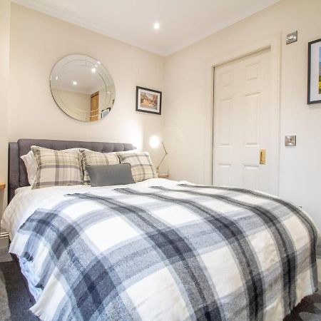 Luxury Royal Mile Apartment By The Castle - Sleeps 4 Edinburgh Kültér fotó