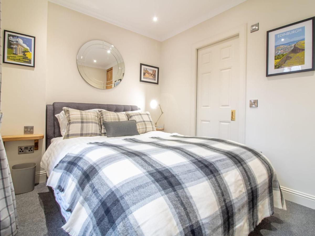 Luxury Royal Mile Apartment By The Castle - Sleeps 4 Edinburgh Kültér fotó