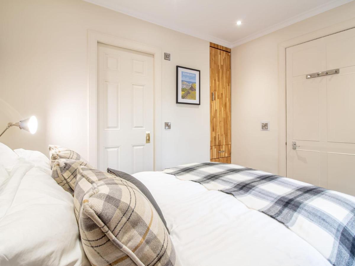 Luxury Royal Mile Apartment By The Castle - Sleeps 4 Edinburgh Kültér fotó